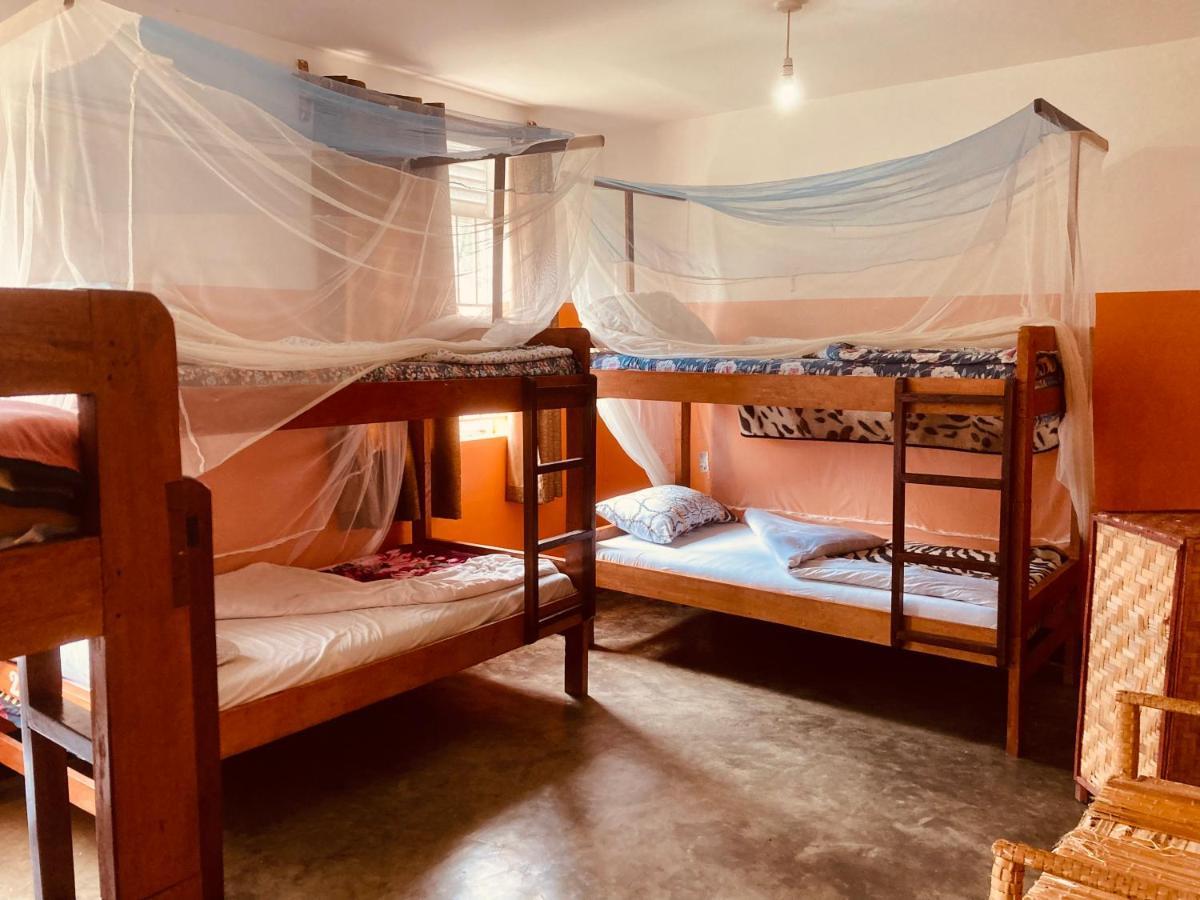 Yes Hostel Fort Portal Buitenkant foto